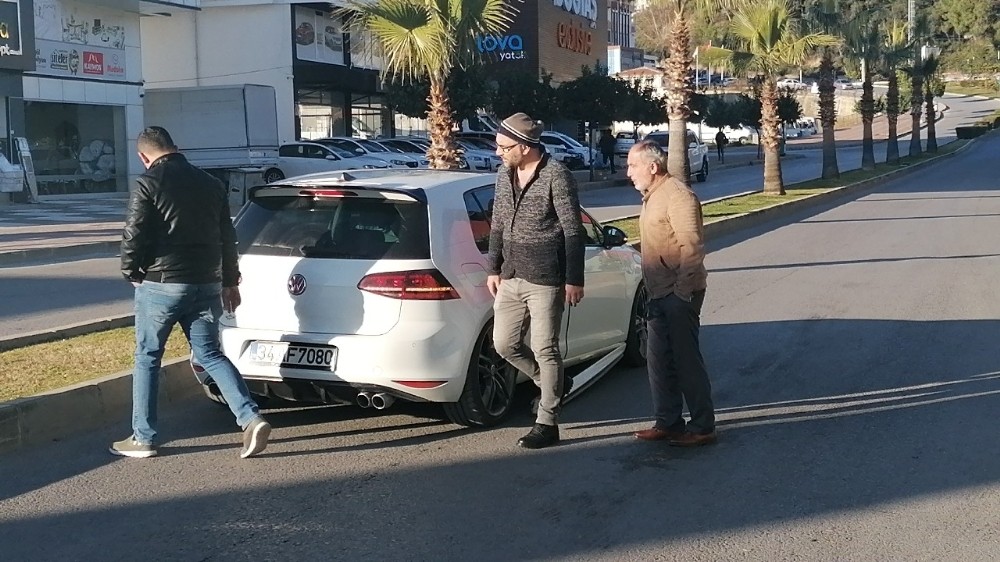 Alkollü elektrikli bisiklet sürücüsü kazanın ardından bisikletini alıp gitti 