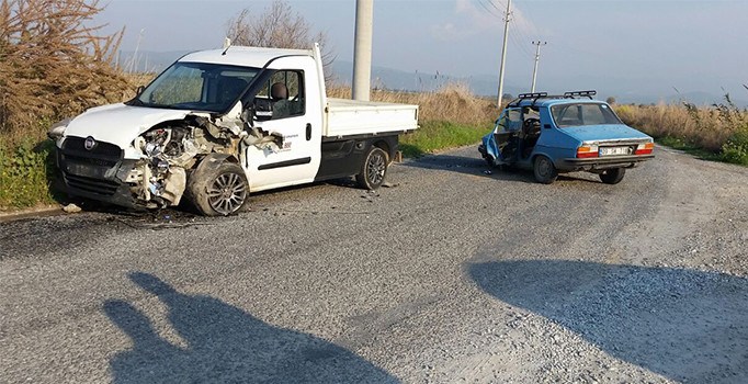 Alkollü sürücü hastanede enselendi