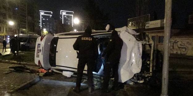 Alkollü sürücü minibüse çarpıp takla attı: 3 yaralı