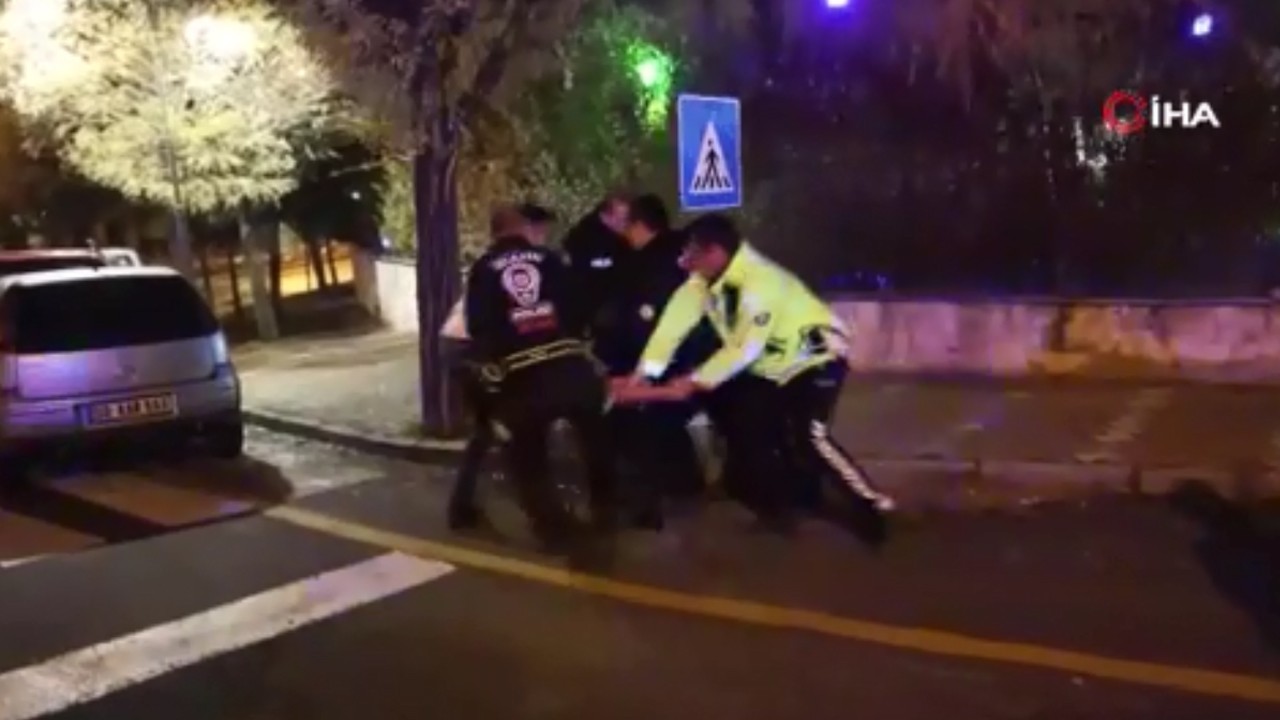 Alkollü sürücüden akıl almaz hareket! Bakın kaza sonrası ne yaptı