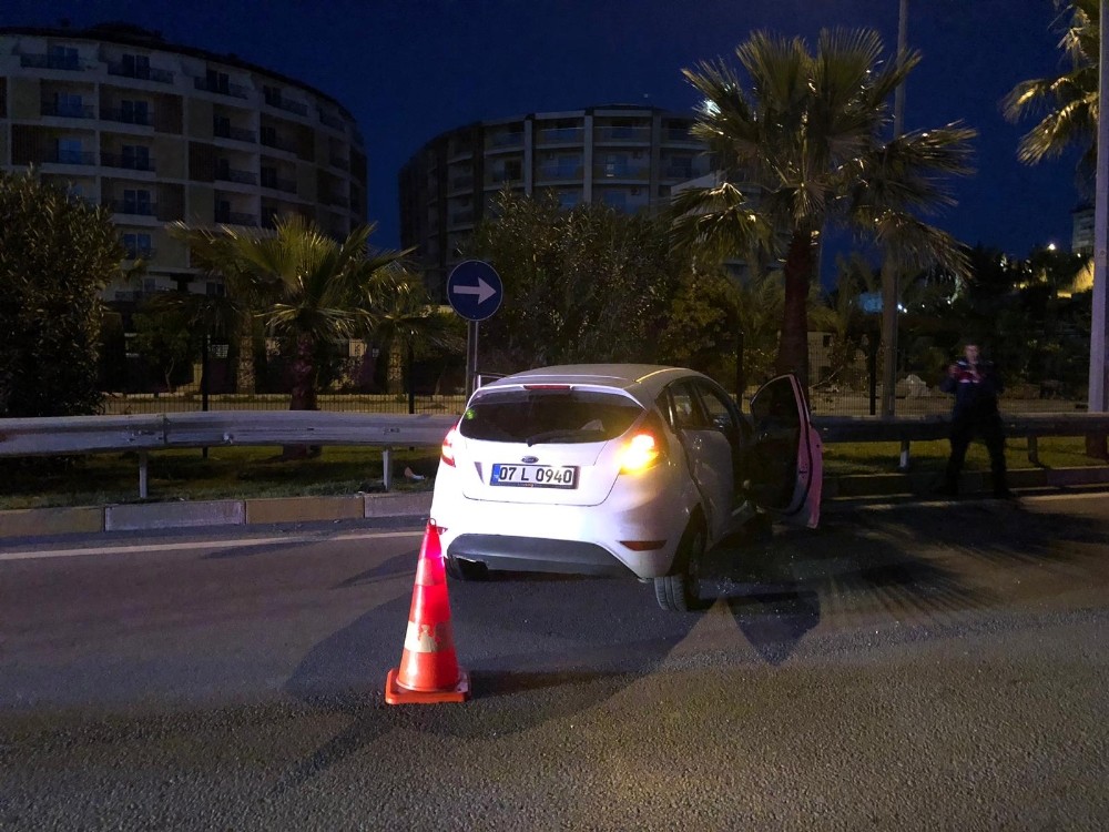 Alkollü sürücünün çarptığı motosikletteki karı koca ağır yaralandı 