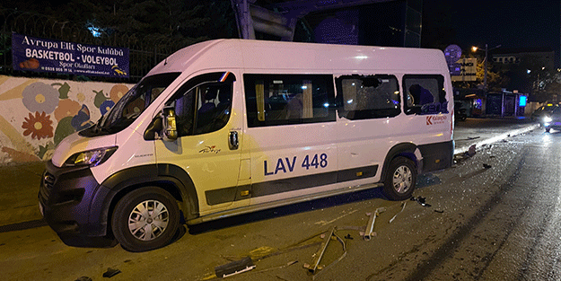 Alkollü sürücünün kullandığı araç taksiye çarptı