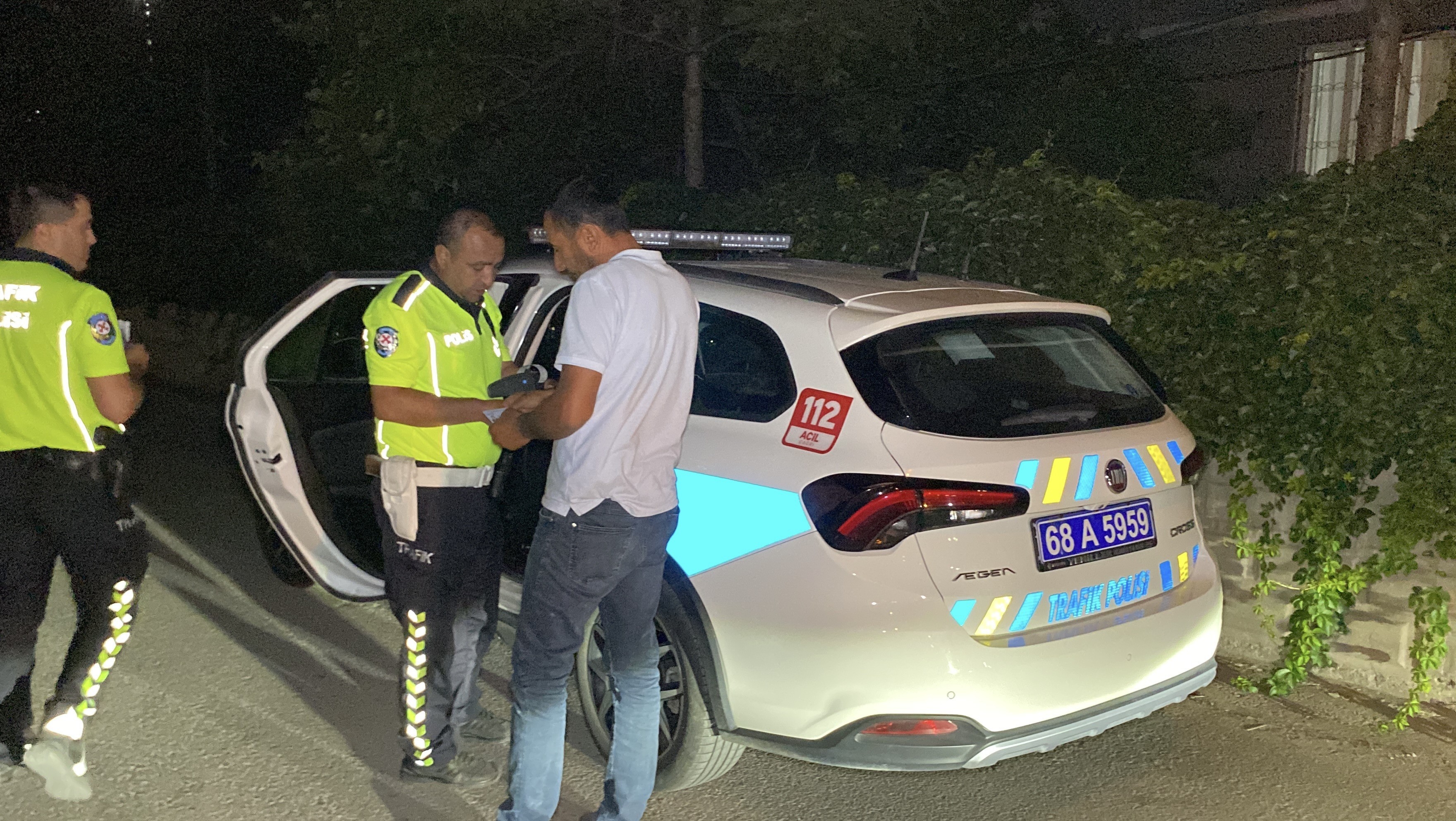 Alkollü sürücüye 11 bin lira ceza kesilerek, ehliyetine el konuldu