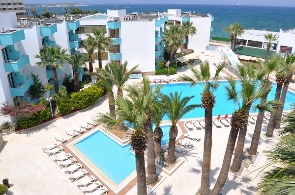 Alkolsüz aile oteli: Club Familia Çeşme