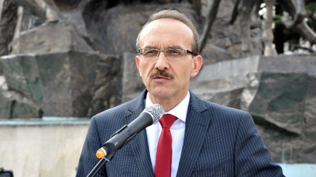 'Allah belasını versin senin gibi hocanın'