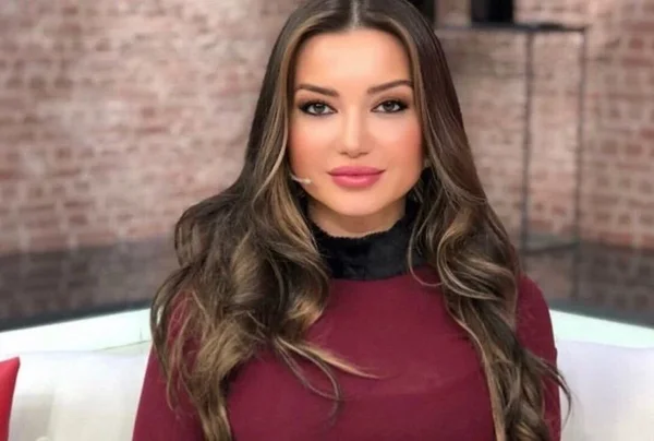 Allah senin bin belanı versin Esra Ezmeci! Yeter artık