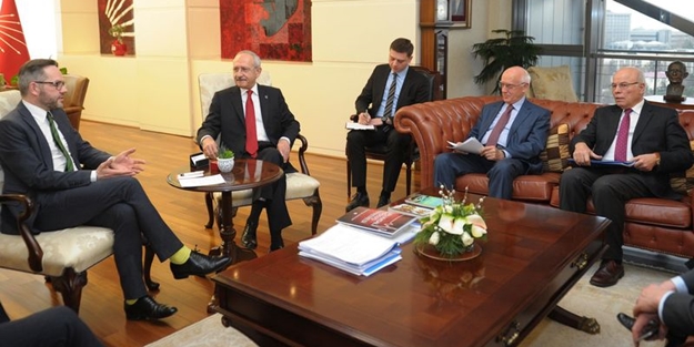 Alman Bakan Kılıçdaroğlu'nu ziyaret etti