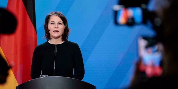 Alman bakandan çarpıcı sözler: Halkımız ayaklanabilir