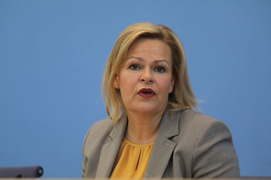 Alman Bakandan skandal itiraf!