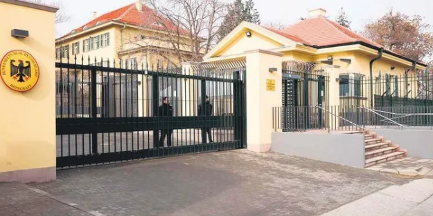 Alman bürokrasisi hayatını zehir etti: Efe’nin vize çilesi