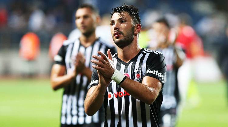 Alman devi Tolgay Arslan'ı resmen istedi!