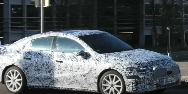  Alman devinden sürpriz: Yeni nesil Mercedes-Benz CLA/EQA sallayacak! Almanya'dan otomotiv sektörüne mesaj