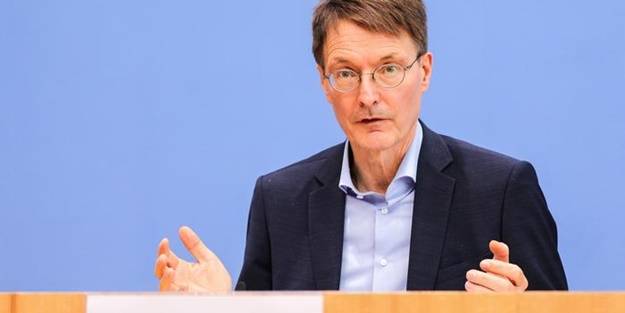 Alman Federal Sağlık Bakanı'nın bürosuna saldırı