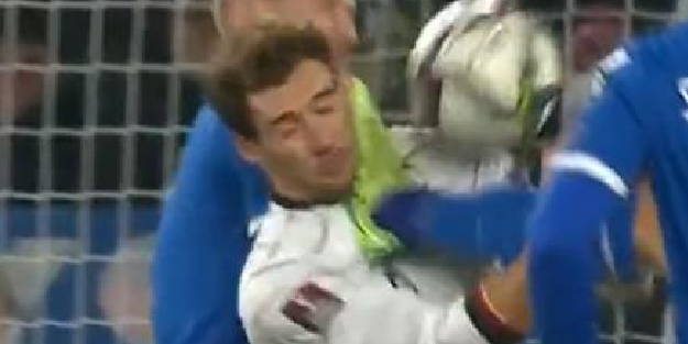 Alman futbolcuya insanlık dışı faul