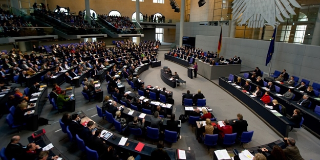 Alman gazeteci kendi meclisine seslendi: Küstahlık