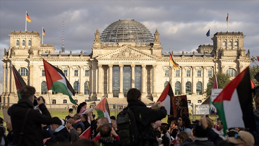 Alman halkının İsrail isyanı ankete yansıdı! Büyük çoğunluk Gazze'de savaş suçu işlendiğini düşünüyor