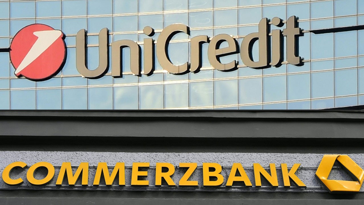 Alman hükümeti İtalyan bankaya geçit vermiyor