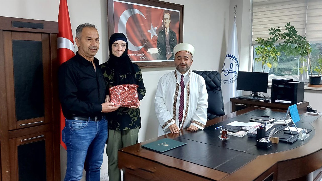 Alman kadın Müslüman oldu