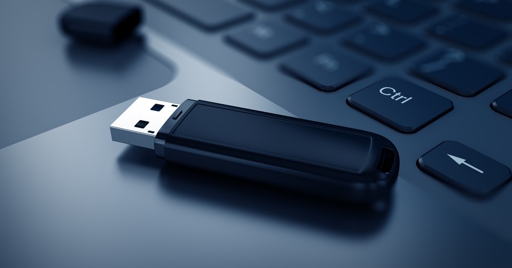 Alman Meclisi’nde güvenlik skandalı: Şüpheli USB’li saldırı vekilleri alarma geçirdi