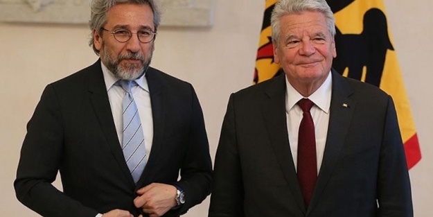 Alman sarayı soytarısından küstah paylaşım!
