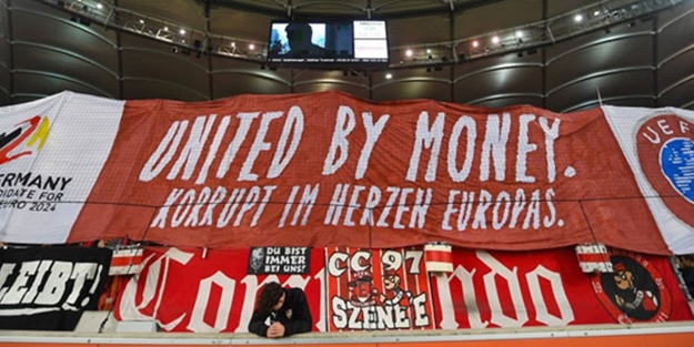 Alman taraftarlardan itiraf: Alman federasyonu UEFA'ya rüşvet verdi