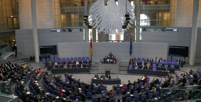 Almanlar sözde 'soykırımı' resmen kabul etti