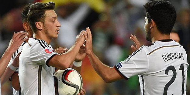 Almanlara rağmen karar çıktı! İlkay ve Mesut kadroya alındı