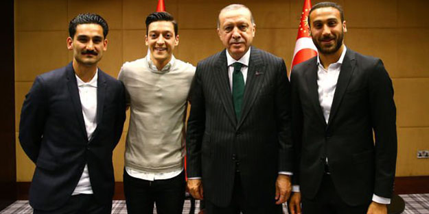 Almanların hedef aldığı yıldız futbolcuya çirkin saldırı