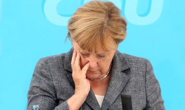 Almanların yarısı Angela Merkel'i istemiyor