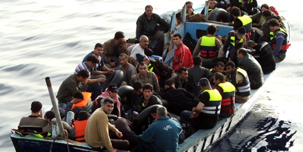 Almanya, 8 bin mülteciyi kabul etti