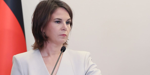 Almanya bakanı Baerbock'tan Putin'i kızdıracak sert sözler: Ortalık karıştı, kavga bitmiyor! Müzakere yok