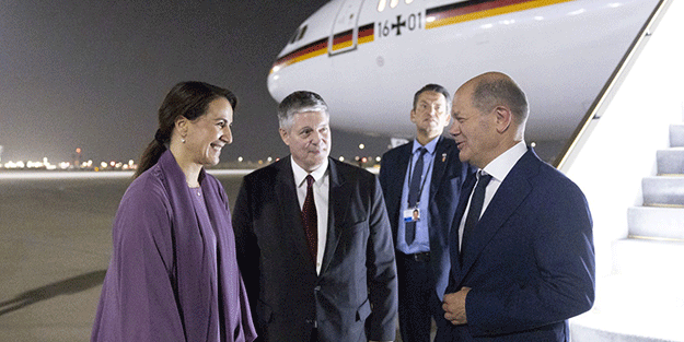 Almanya Başbakanı BAE’yi ziyaret etti