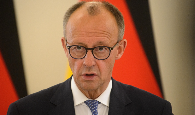 Almanya Başbakanı haddini açtı