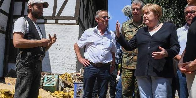 Almanya 'IBAN no' paylaştı! Merkel'den bağış çağrısı: Yapılabilecek en iyi şey para yardımı