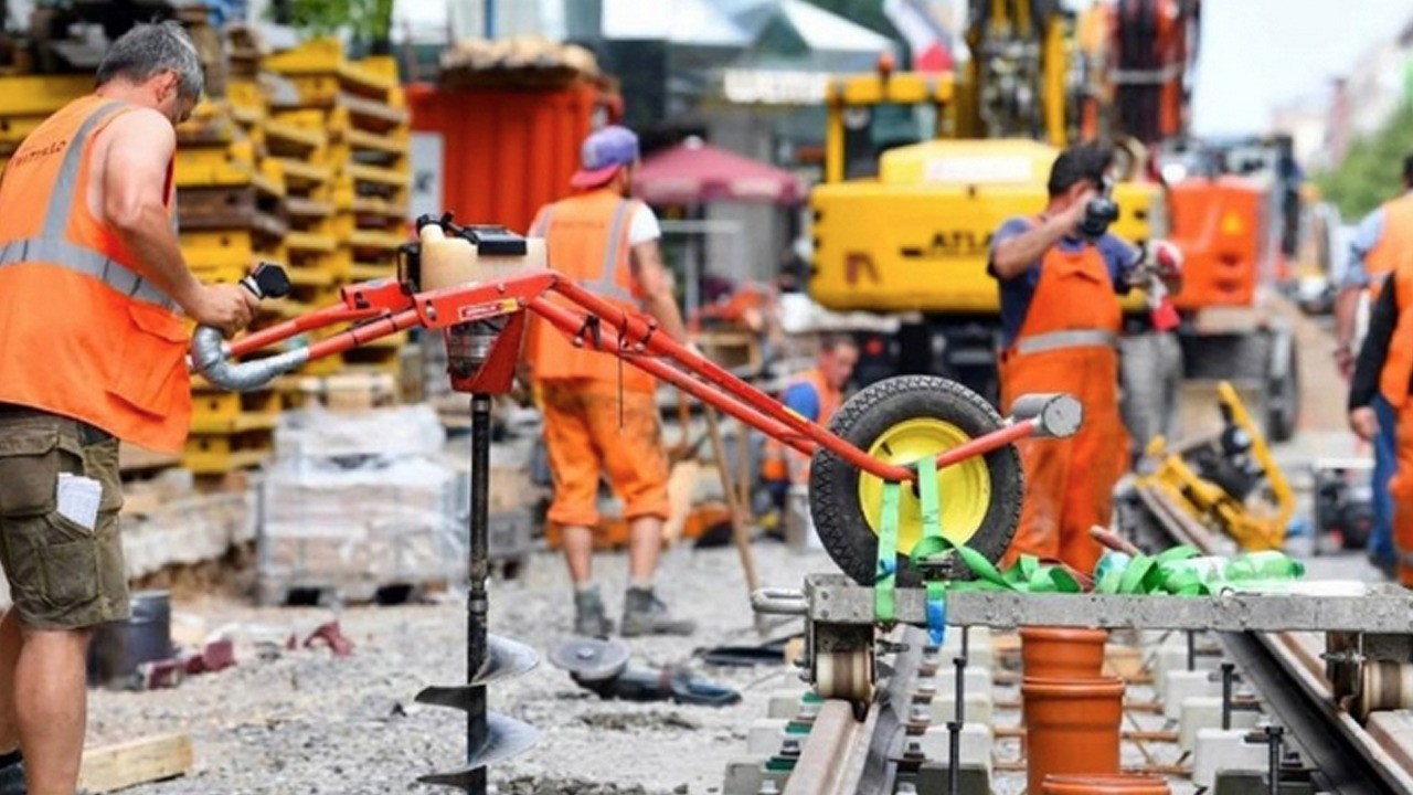 Almanya yeni kararı ilan etmişti: 10 saatlik iş günü yolda! Tartışmalara neden oldu