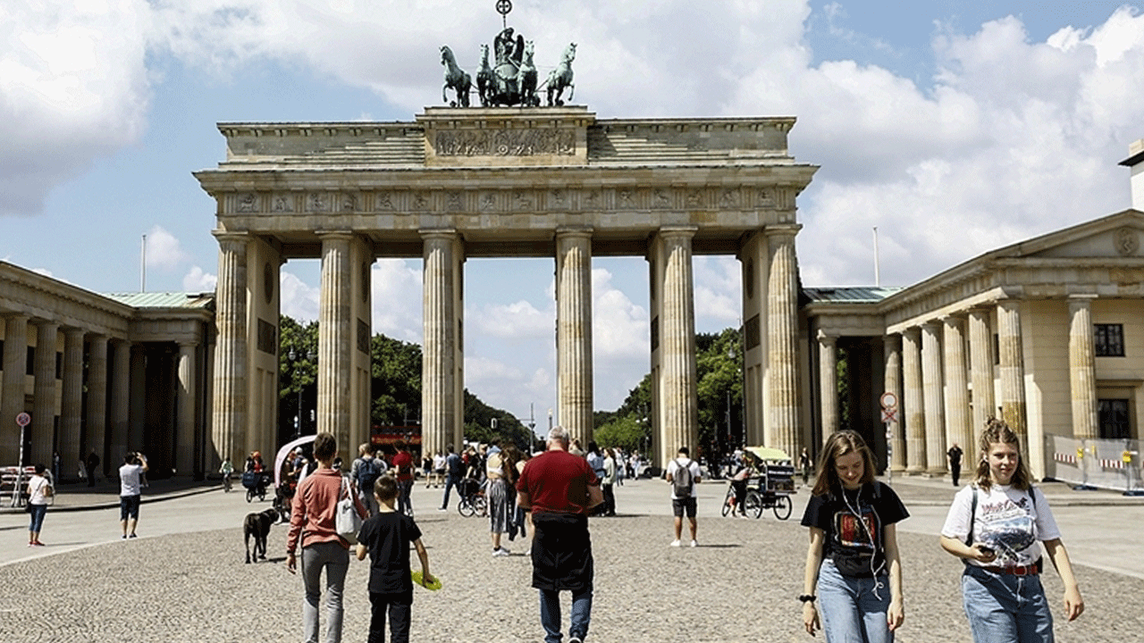 Almanya kırmızı alarma geçti! Genç nüfus yüzde 10’a gerileyerek tarihin en düşük seviyesine indi!