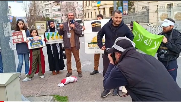 Almanya Konsolosluğu önünde anlamlı eylem!