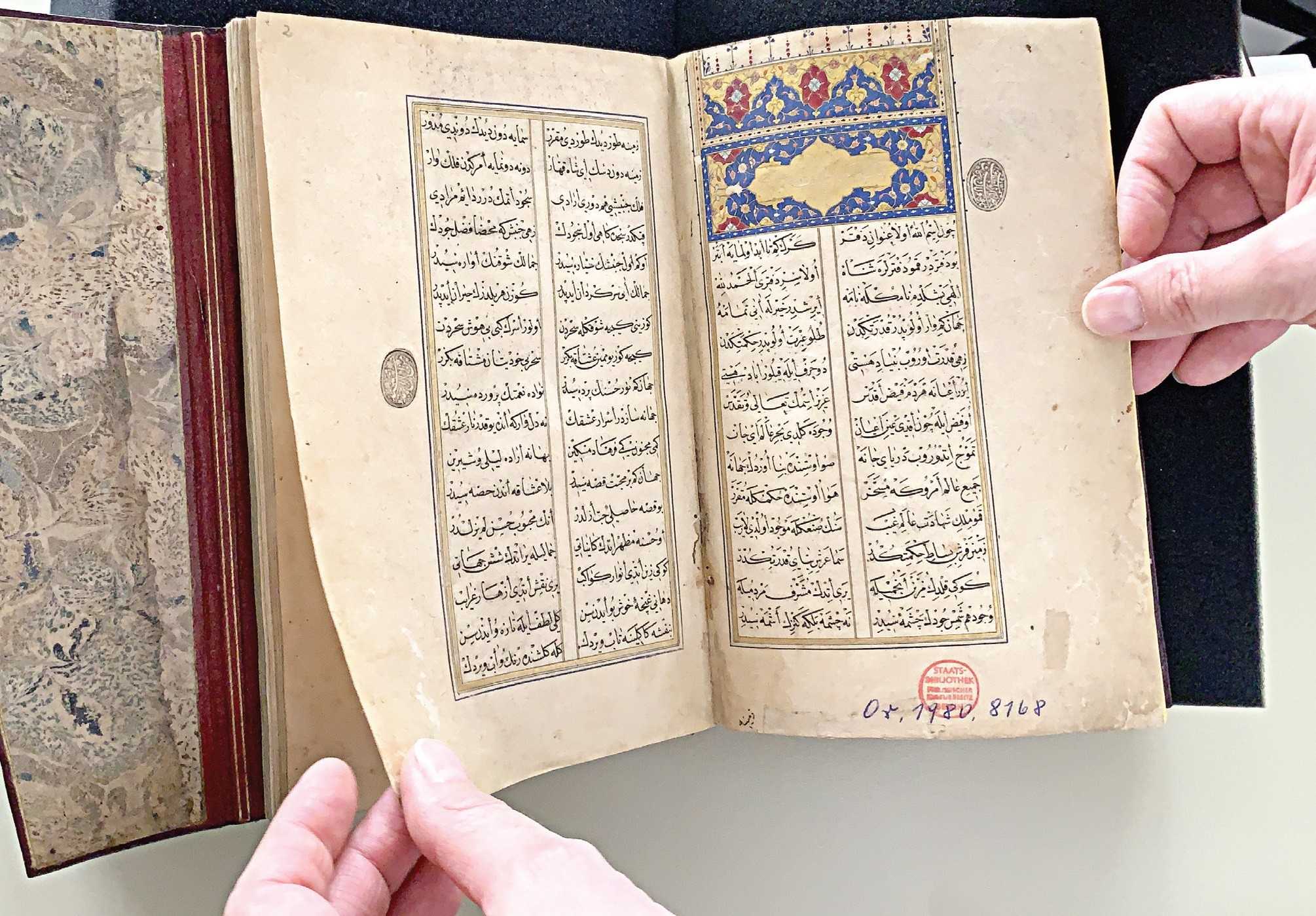 Almanya, Leyla ile Mecnun’u çalmış