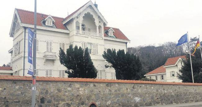 Almanya o haini bakın nerede saklamış!