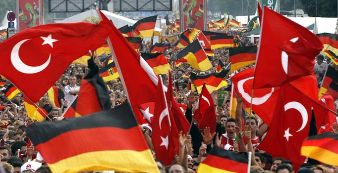 Almanya: Oturma izninizi uzatmayız