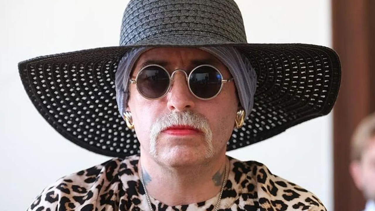 Almanya ‘pala’yı konuşuyor! Kadın cezaevine atılan pala bıyıklı erkek, cezasını kadınlarla çekecek