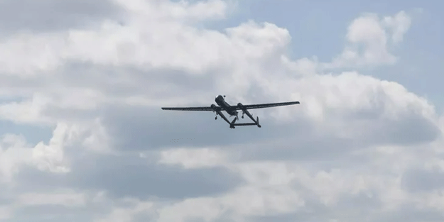 Almanya tarihinde ilk kez silahlı İHA uçurdu! Bakın o İHA'lar kimin