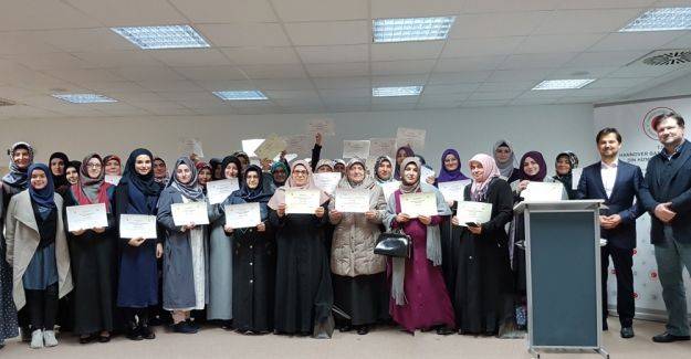 Almanya’da 74 fahri Kur’an kursu öğrencisine belge