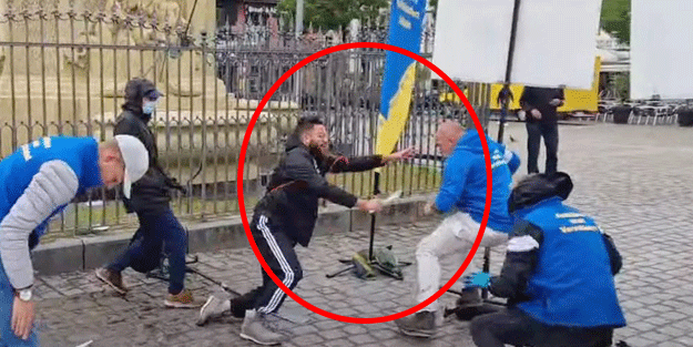 Almanya’da aşırı sağcı politikacıya bıçaklı saldırı