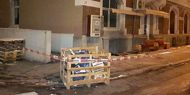 Almanya'da bir camiye daha saldırı!