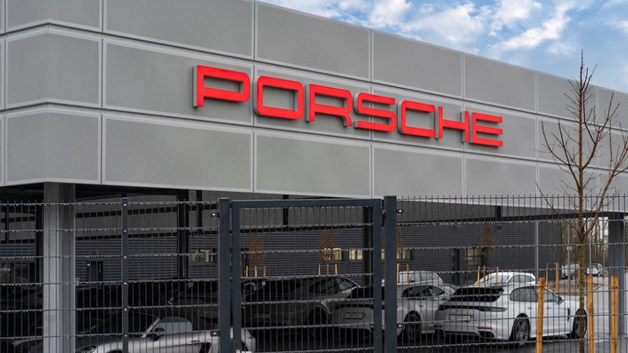 Avrupa'da otomotiv sıkıntısı büyüyor: Porsche Holding, VW’deki pay değerini indirdi!