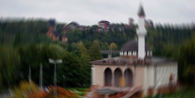 Almanya'da camide alçak provokasyon