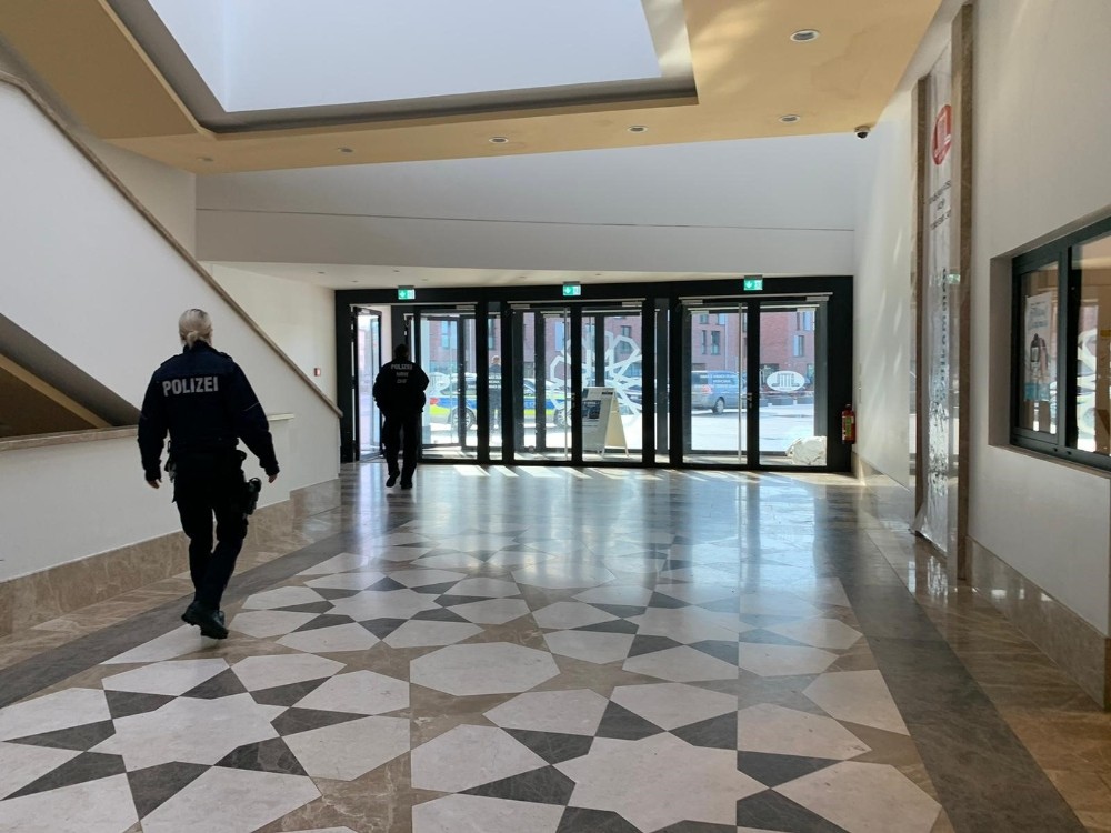 Almanya’da camilere yönelik bomba ihbarı 