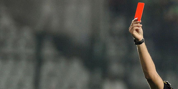 Almanya'da Türk futbolcuya ilginç ceza!