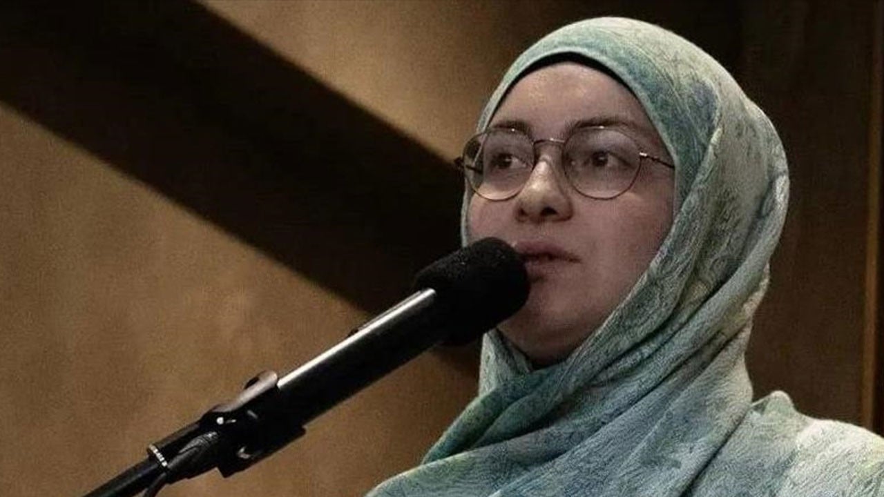 Almanya’da doğdu ‘yeterince entegre olamadın’ dediler! Şiiriyle birinci oldu